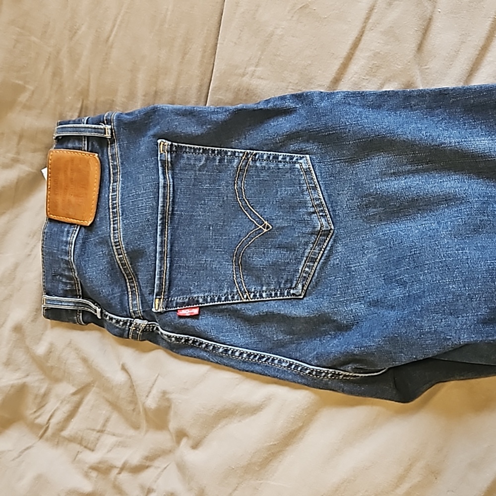 Levies jeans